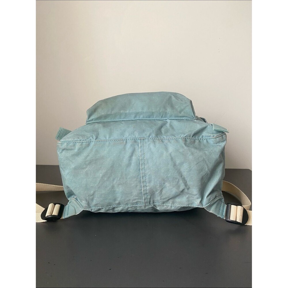 Rare Fjallraven Classic Kånken Sky Blue Backpack Laptop Pocket Everyday School - Picture 10 of 16